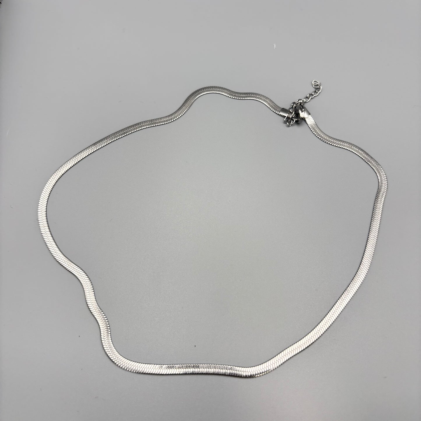 collar de cadena serpiente plateado
